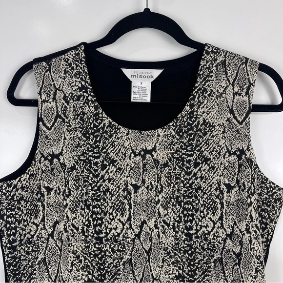 Exclusively Misook Snake Print Sleeveless Blouse Size Small - Picture 2 of 8